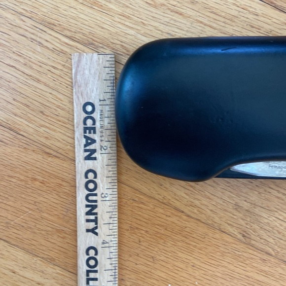 SALVATORE FERRAGAMO GLASS CASE - Picture 6 of 6